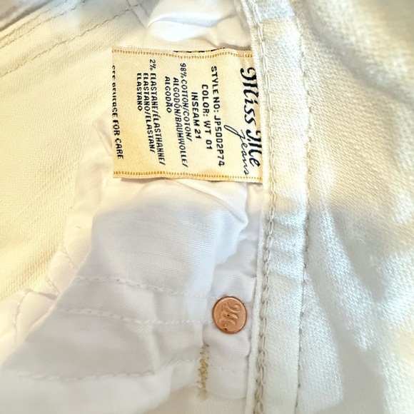 MISS ME Mid-Rise Capri Cuffed White Jeans Rhinestone Embellished - Picture 8 of 11
